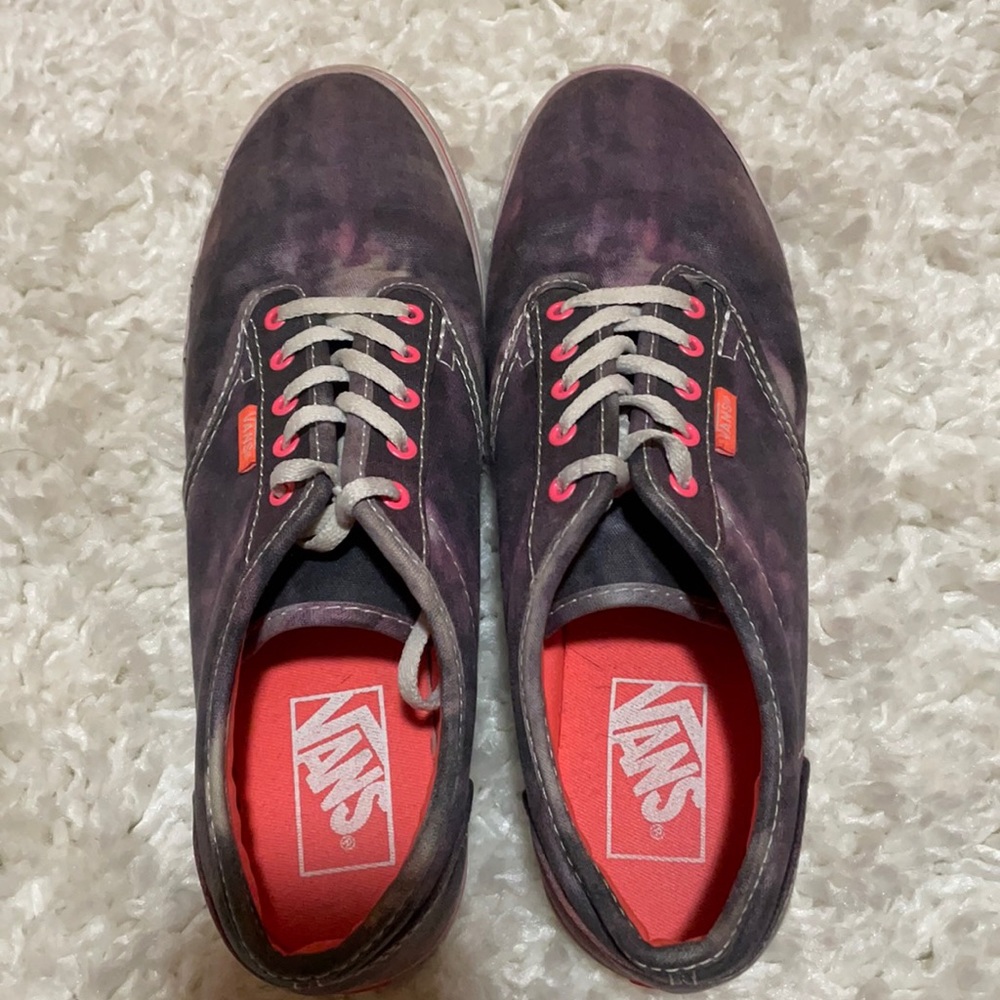 VANS Women’s Throwback Gray Space Print Skip Sneakers, Size 8